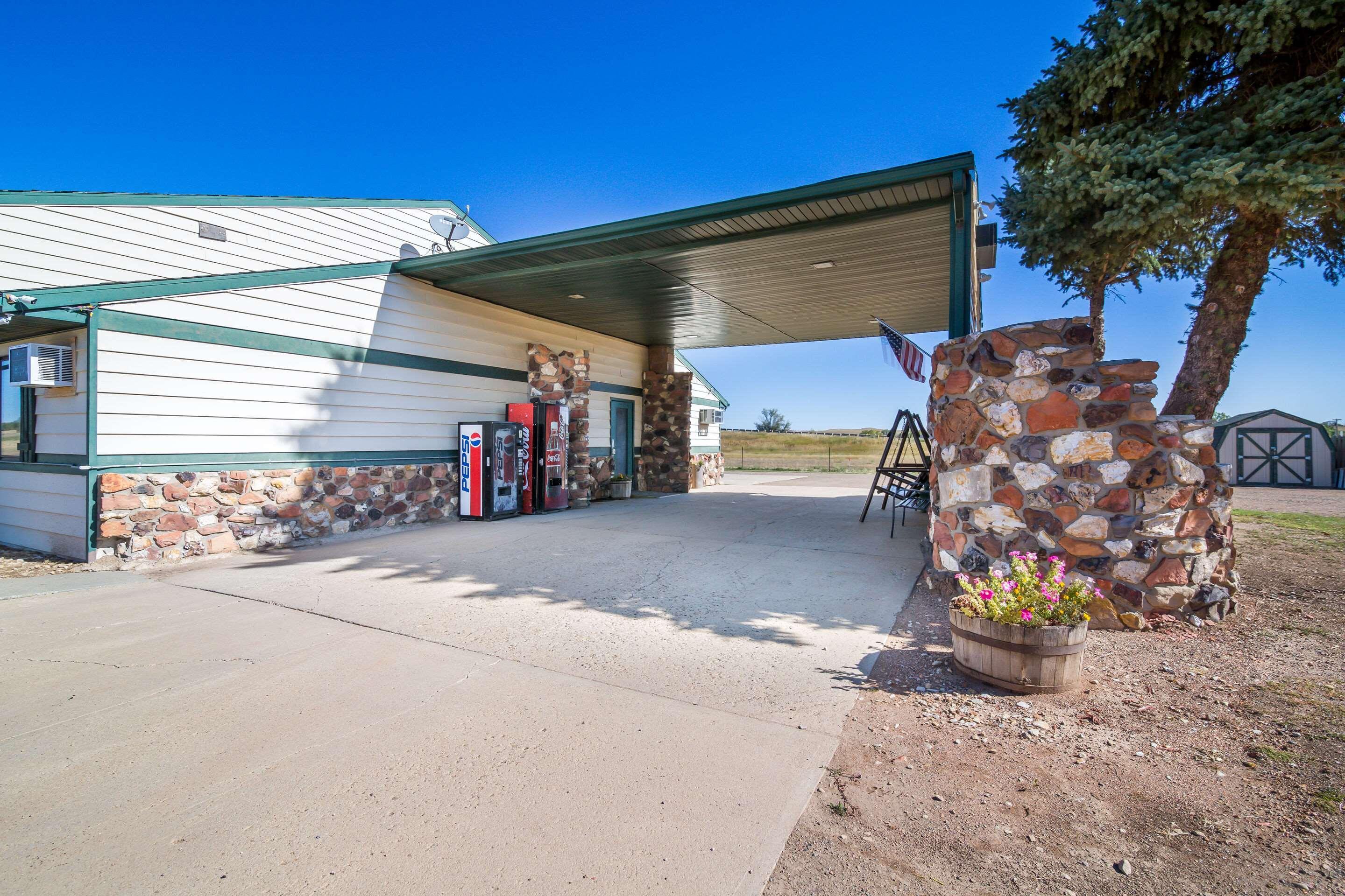 Rodeway Inn Gateway To Medora T-Roosevelt & Makoshika State Park Wibaux Exterior foto